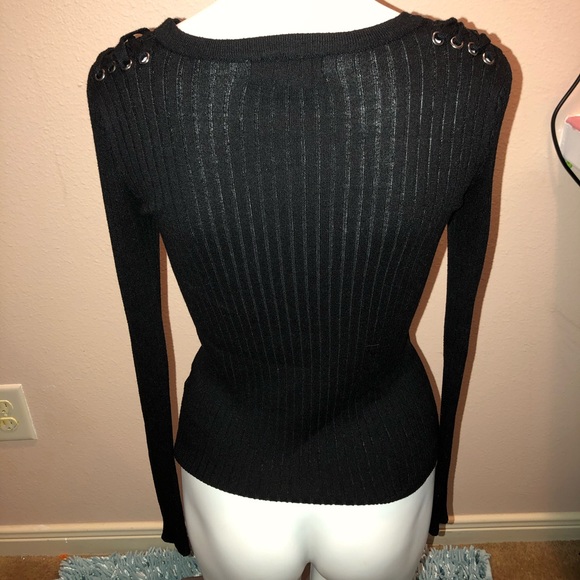 Black long sleeve shirt - Picture 3 of 7